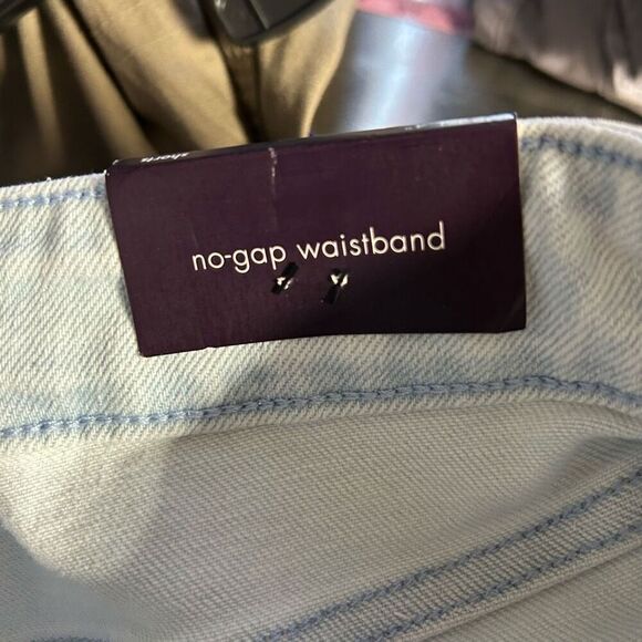 Ava & Viv Light Wash Size 22W Shorts NWT - Picture 4 of 7